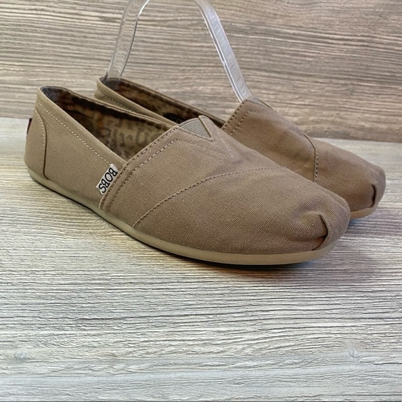 BOBS tan taupe cloth loafers memory foam and arch pillow size 7 - Picture 2 of 9